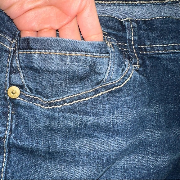 Vintage Jean Shorts by UNIONBAY - Picture 3 of 16